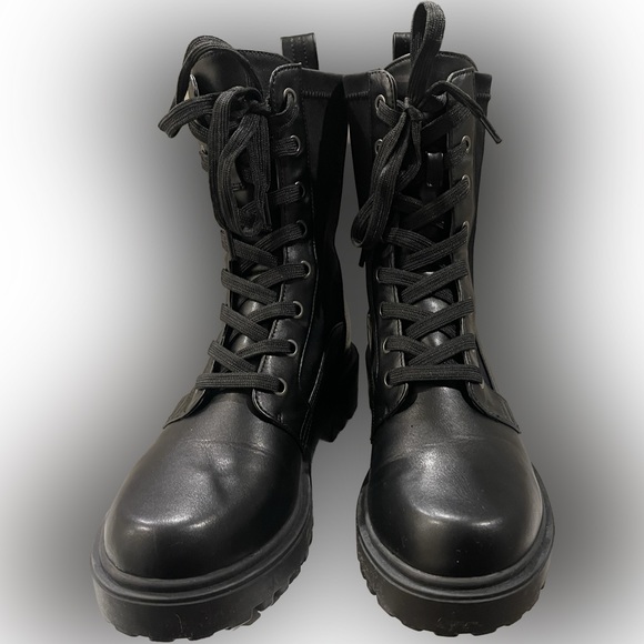 Nicole Miller Boot Size 6.5 - Picture 2 of 3